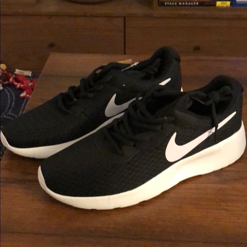 NWT Nike Kaishi Sz 7 Black